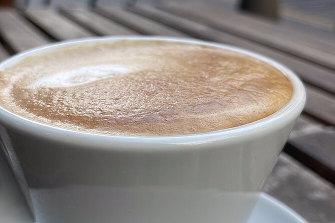 Private Edinburgh Street Food Walking Tour - Haggis first, then the Old Town on foot