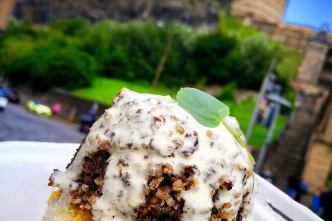 Private Edinburgh Street Food Walking Tour - Old College and the city’s academic side