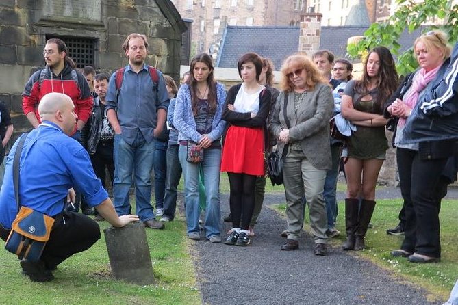 Private Greyfriars Kirkyard history tour - Walking conditions and practical comfort