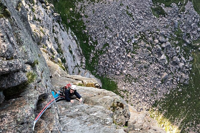 Private Guided Ridge Scrambling Experience in the Cairngorms - Weather, safety, and the fine print