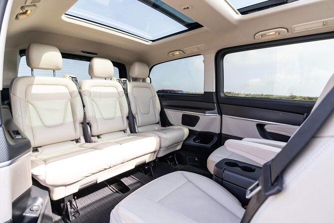 Private luxury transfer from Edinburgh Airport to Edinburgh - Key points at a glance