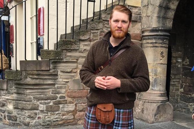 Private Old Town, Edinburgh Walking Tour - Proclamations, punishment, markets, and public life
