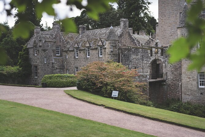 Private Outlander & Cawdor Castle Tour - Culloden Moor and the last Jacobite battle