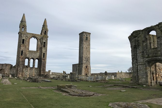Private St Andrews Day Guided Tour-Personalised & Bespoke - The Swilcan Bridge and the Old Course photo stop