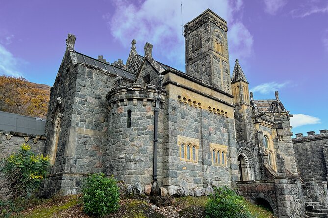 Private Tour of Highlands, Oban, Glencoe, Lochs & Castles from Glasgow - Luss and the first look at Loch Lomond