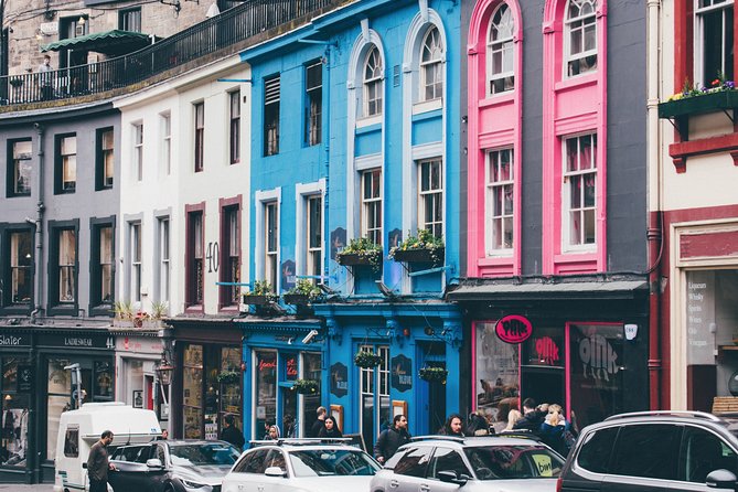 Private Walking Tour: Edinburgh Highlights, including entry to Edinburgh Castle - The Royal Mile’s closes and characters