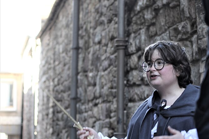 Private Walking Tour: JK Rowling's Harry Potter in Edinburgh FR - Starting at Parliament Square with Rowling’s Edinburgh