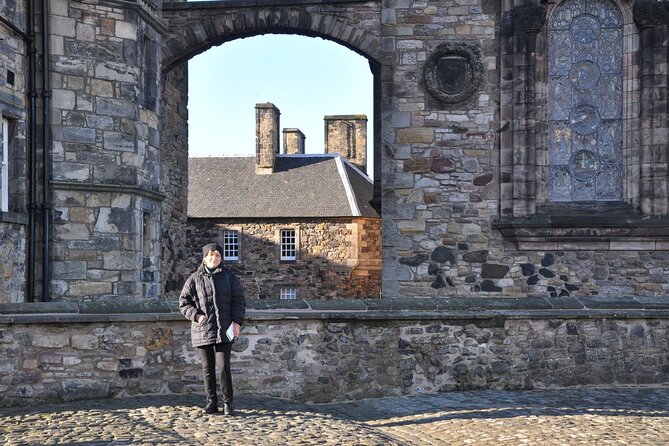Private Walking Tour of Edinburgh Castle with Skip-the-Line - A focused way into Edinburgh Castle