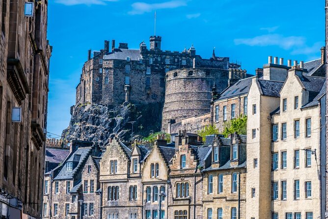 Private Walking Tour of Edinburgh Castle with Skip-the-Line - The Royal Mile sets the scene in 20 minutes