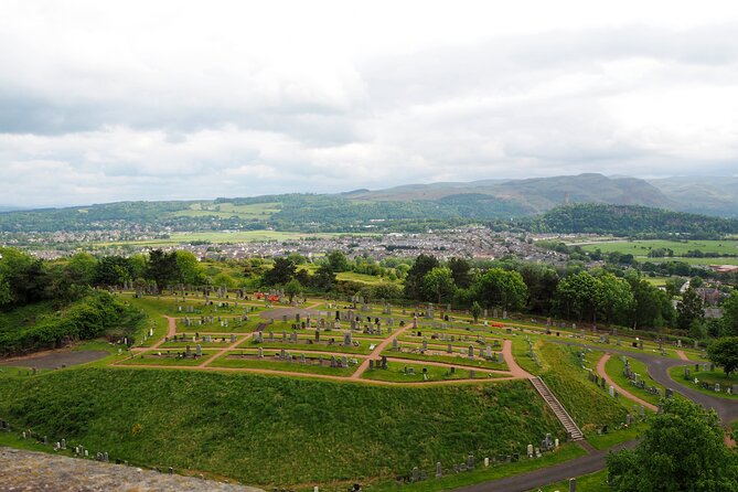 Rosslyn Chapel, Dunfermline Abbey and Stirling Castle Day Tour - Transport, group size, and the nine-hour schedule