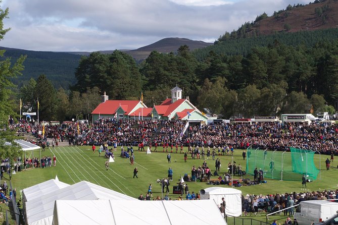 Round-Trip Transportation to the Braemar Highland Games from Edinburgh - Guides can shape the whole day