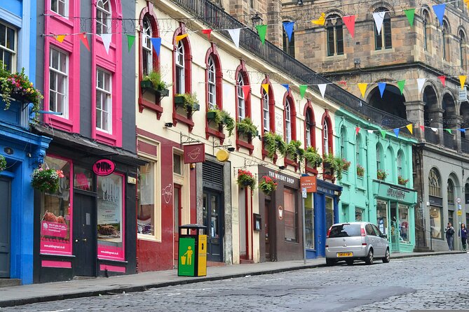 Royal Mile, Edinburgh Walking Tour with Audioguide - David Hume, the National Museum, and Greyfriars Bobby