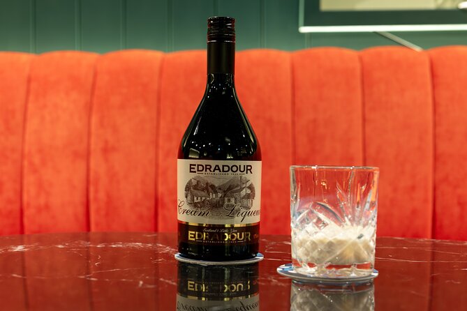 Scotch Whisky Tasting & Stories — Bespoke Whisky Lounge - The guide makes or breaks the evening