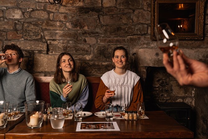 Small Group Edinburgh Whisky Tour and Tasting - What the guide can change