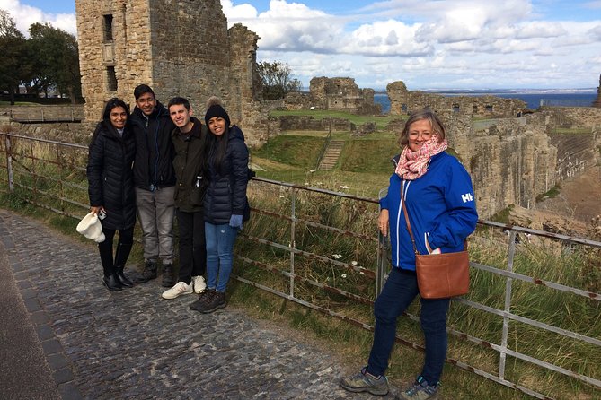 St Andrews Must-Sees Daily Walking Tour (11am & 2pm) - Group size, walking comfort, and timing