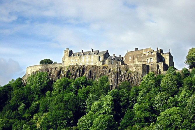 Stirling Castle & Loch Day Tour - Luss and the first look at Loch Lomond