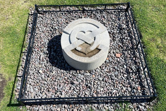 Stone & Story: Rosslyn Chapel & Melrose Abbey Private Day Trip - Scott’s View: one quiet hour above the Tweed