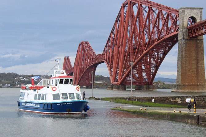 Stunning 90-Minute Firth of Forth Sightseeing Cruise Adventure - A 90-minute route with plenty to look at
