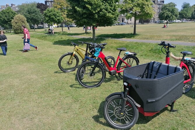 Stunning Edinburgh E-bike Tour max 10 people small group - Holyrood Palace and the Scottish Parliament
