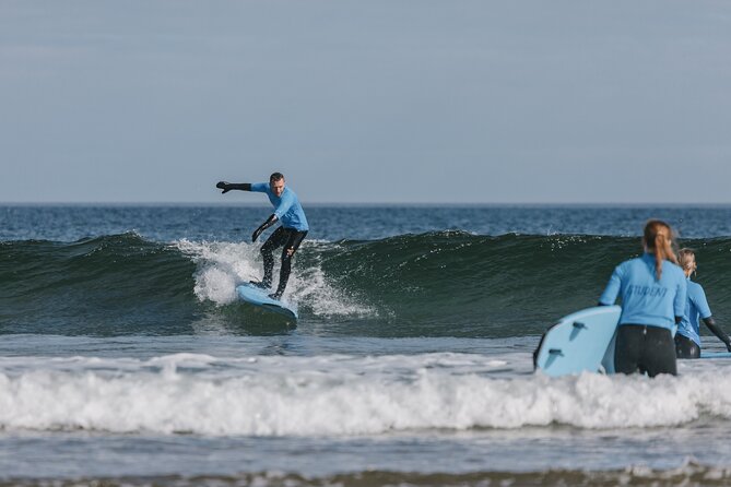 Surfing Class in Cullen Bay - Why the small group size makes a difference