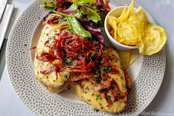 Tailored Premium Edinburgh Food Tour with Highest Quality Dishes - The Royal Mile in a 15-minute stretch