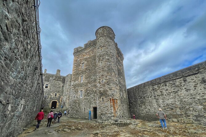 Ultimate Outlander Day Tour - Doune Castle as Castle Leoch