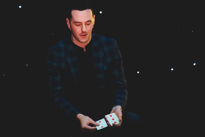 Watch Closely - An Evening of Magic - The small audience changes the whole experience